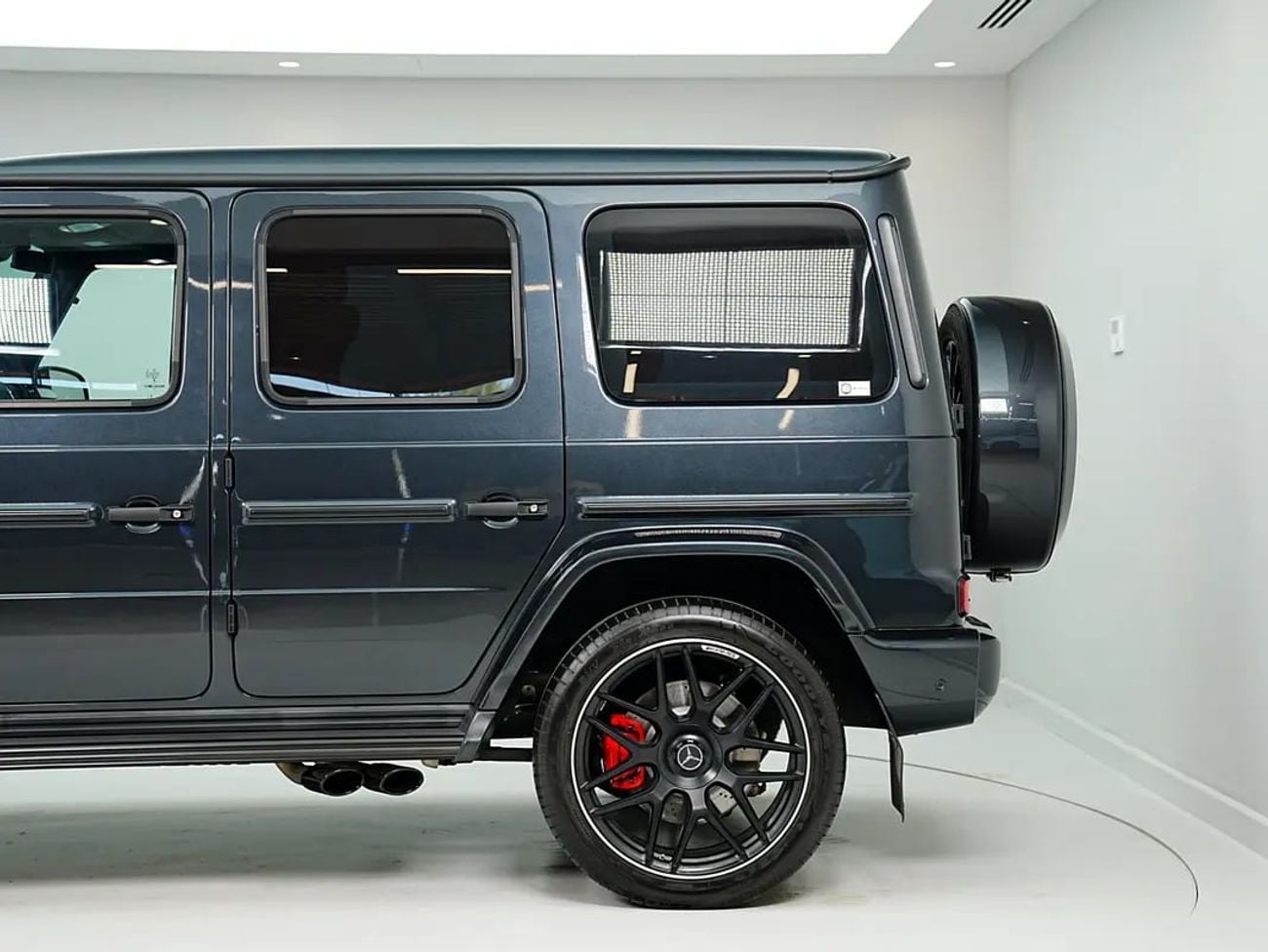 Mercedes Benz G63 AMG STANDARD WARRANTY | Double Night | Carbon Package | FULL OPTION G63 MAGNETIDE BLACK