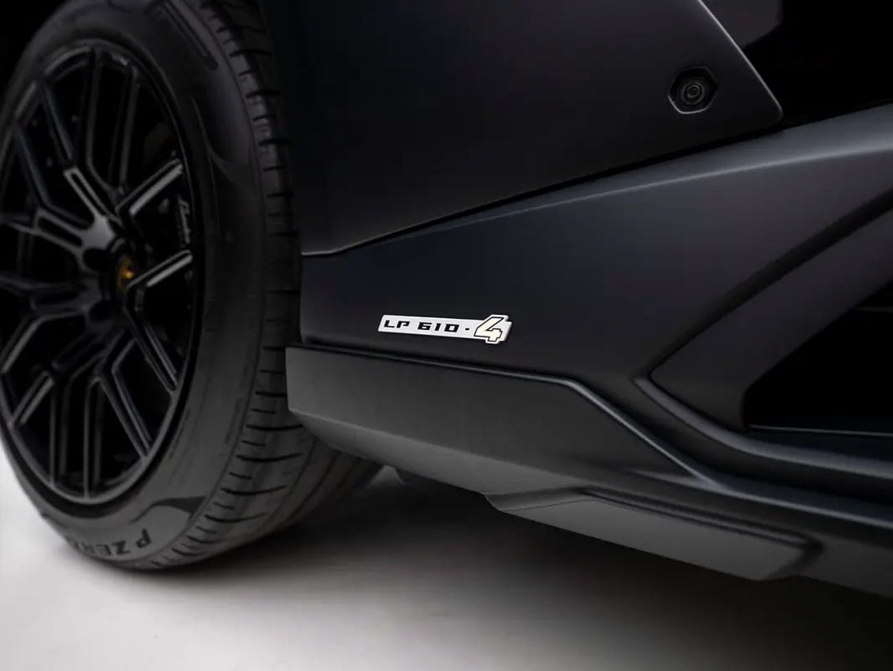 Lamborghini Huracan TECNICA Sterrato | Japanese Specs | NOVITEC exhaust.