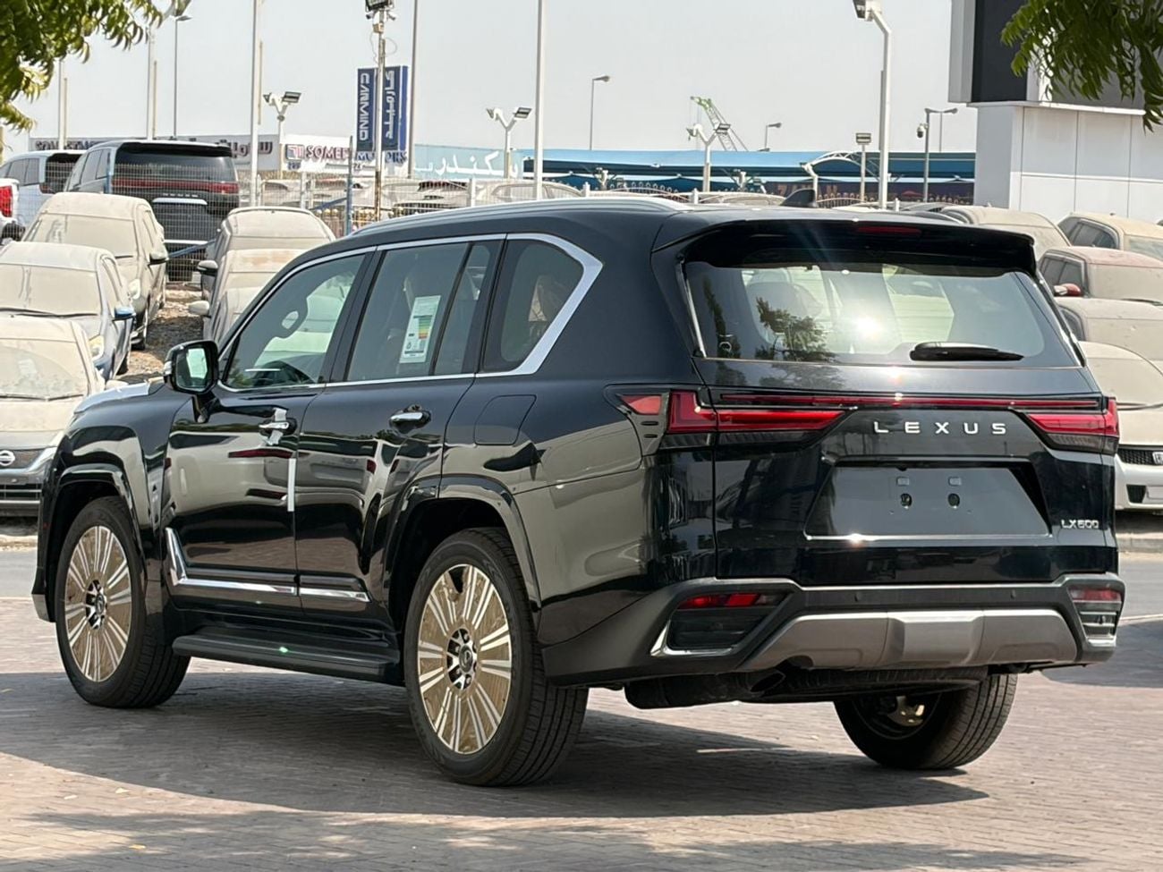 لكزس LX 600 SIGNATURE | 3.5L V6 PETROL| RADAR | HEADS UP DISPALY |360* CAMERA | COOL BOX | MY 2026