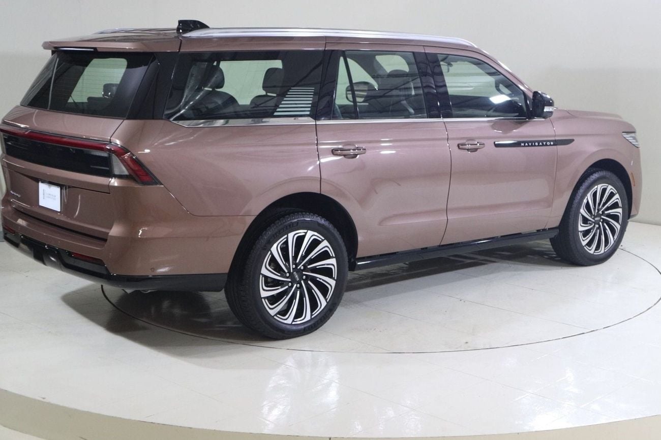 لينكولن نافيجاتور PRESIDENTIAL NV-N1925/AL TAYER MOTORS/AL QOUZ SHOWROOM