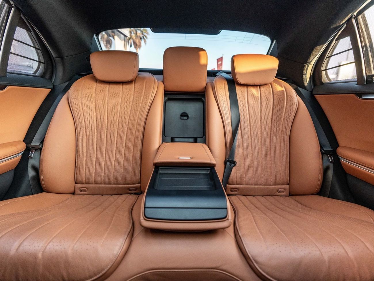 مرسيدس بنز S 500 4MATIC AMG Line