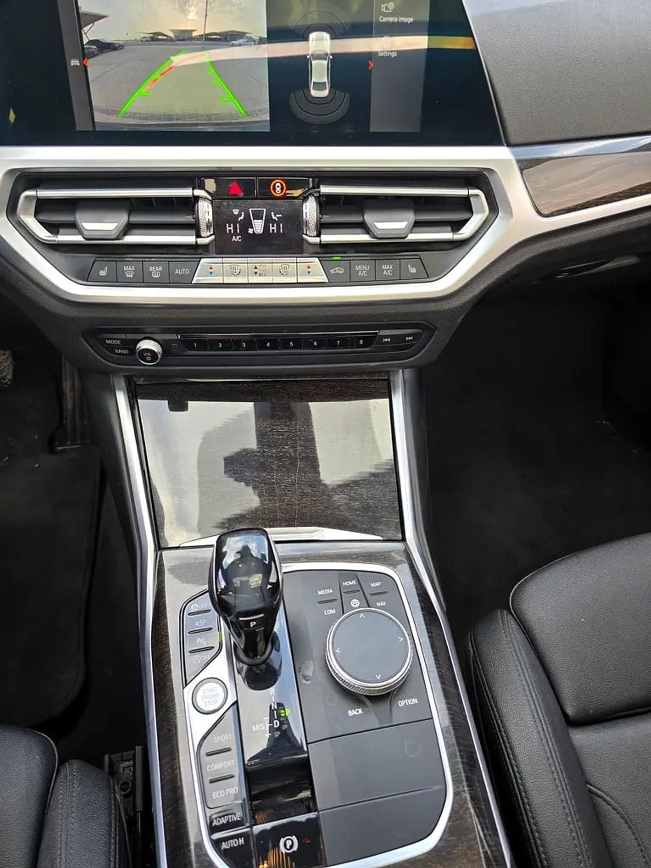 BMW 330i 330i - American Specs - GCC Stock