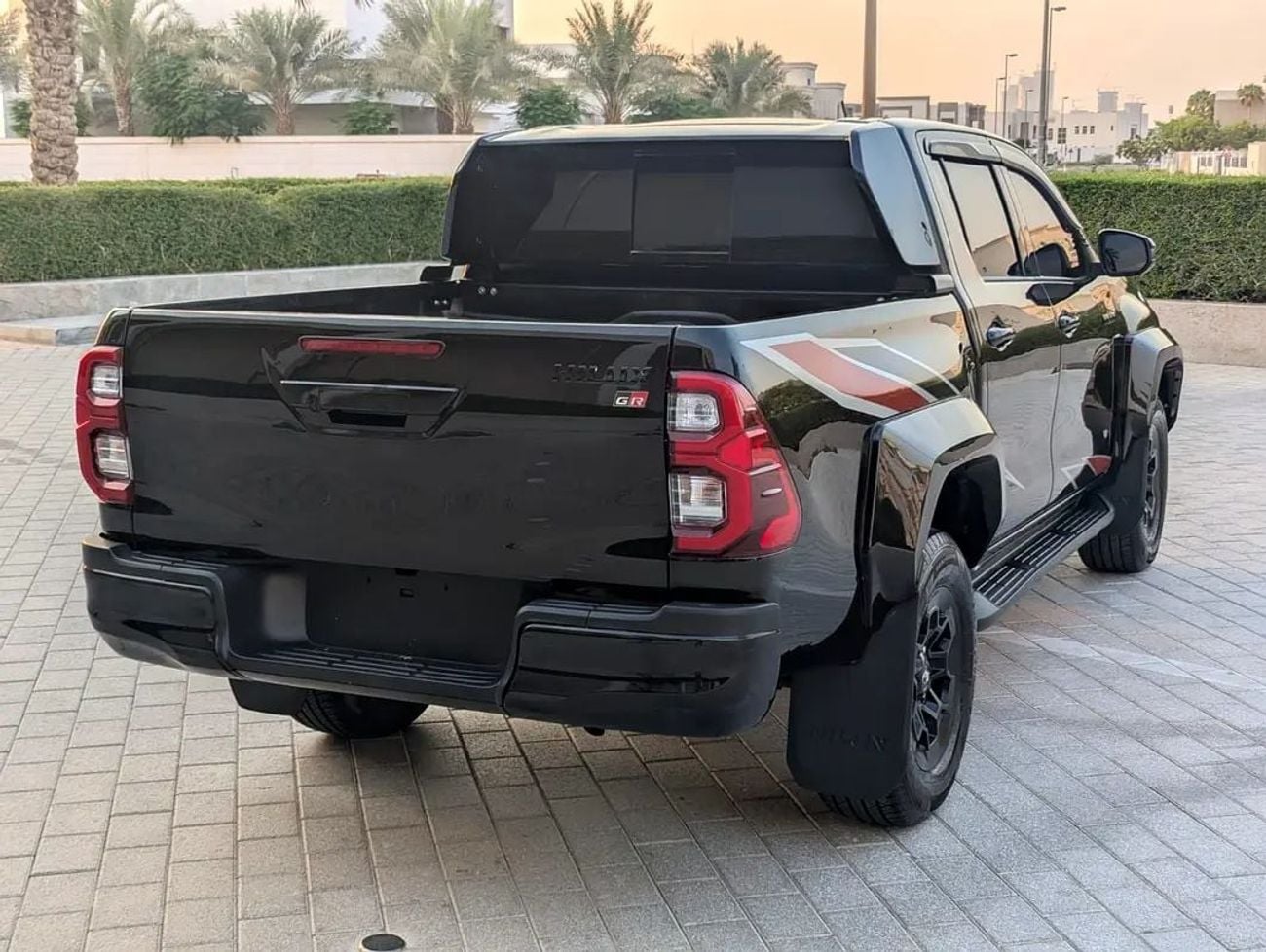 Toyota Hilux GLX 2018 Toyota Hilux 4X4 GR Sport GCC Specs Facelifted 2025 V4 2.7L Interior & Exterior Well-maintaind