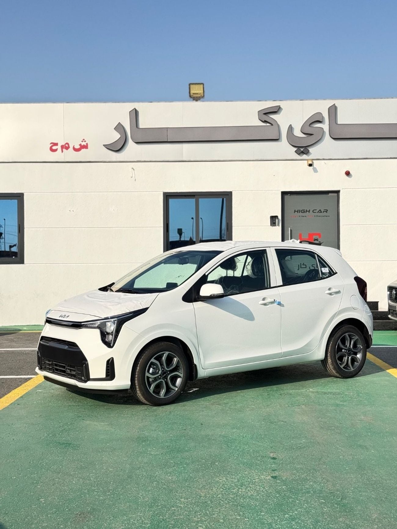 Kia Picanto with sunroof GCC 1.2L - 2 AIRBAG ( 2027 MODEL )