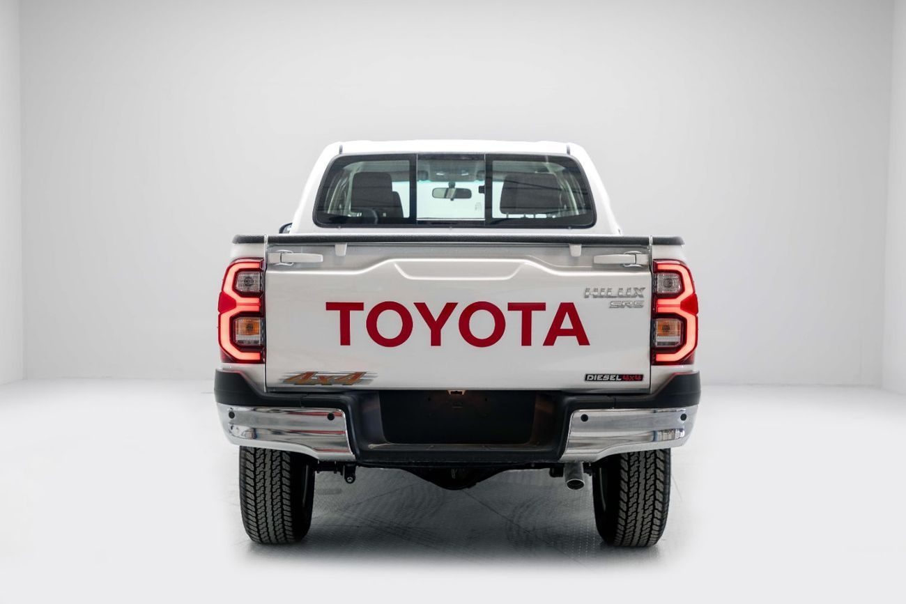 Toyota Hilux SR5 2.8L - Platinum White Inside Black | Export Only