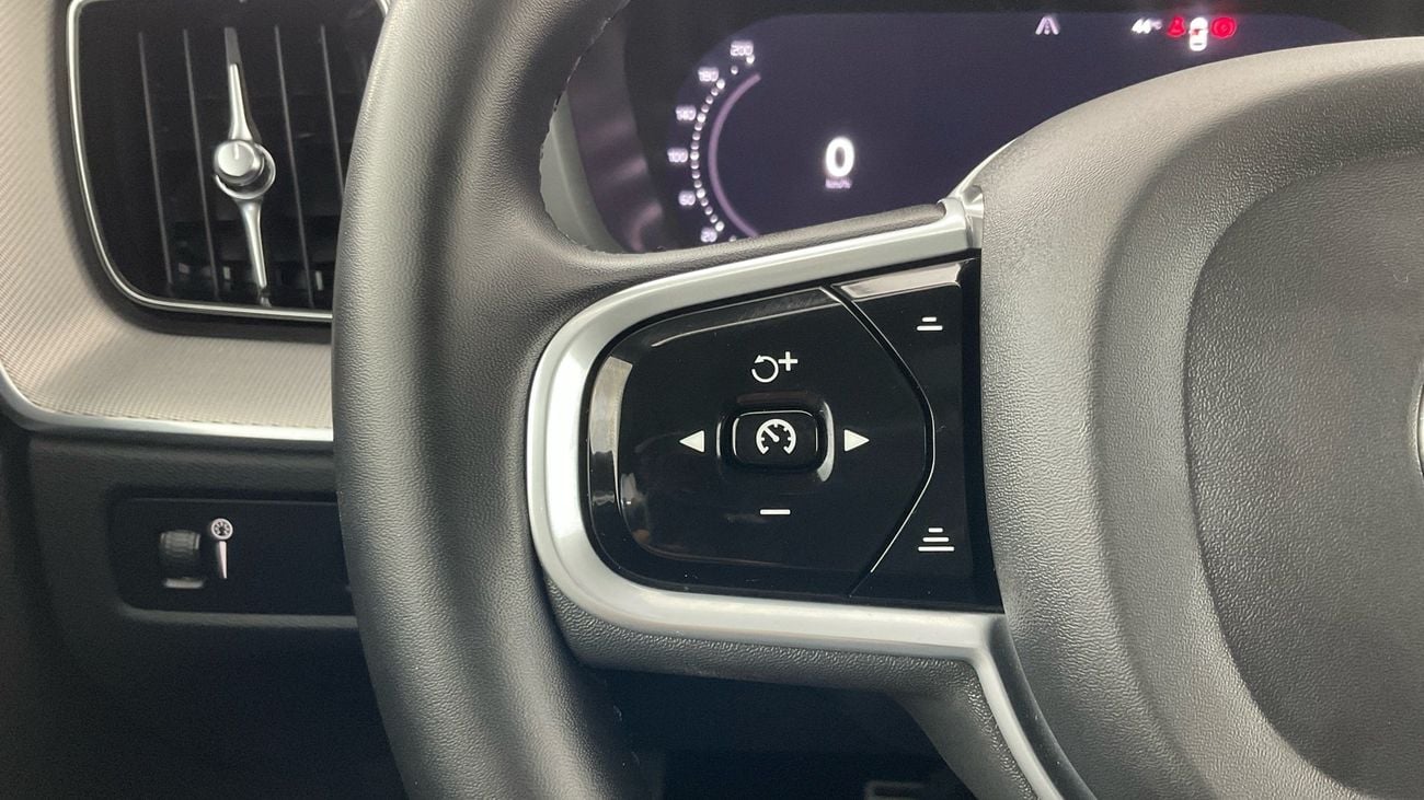 Volvo XC60 R DESIGN | Guaranteed Warranty | 0 Down Payment
