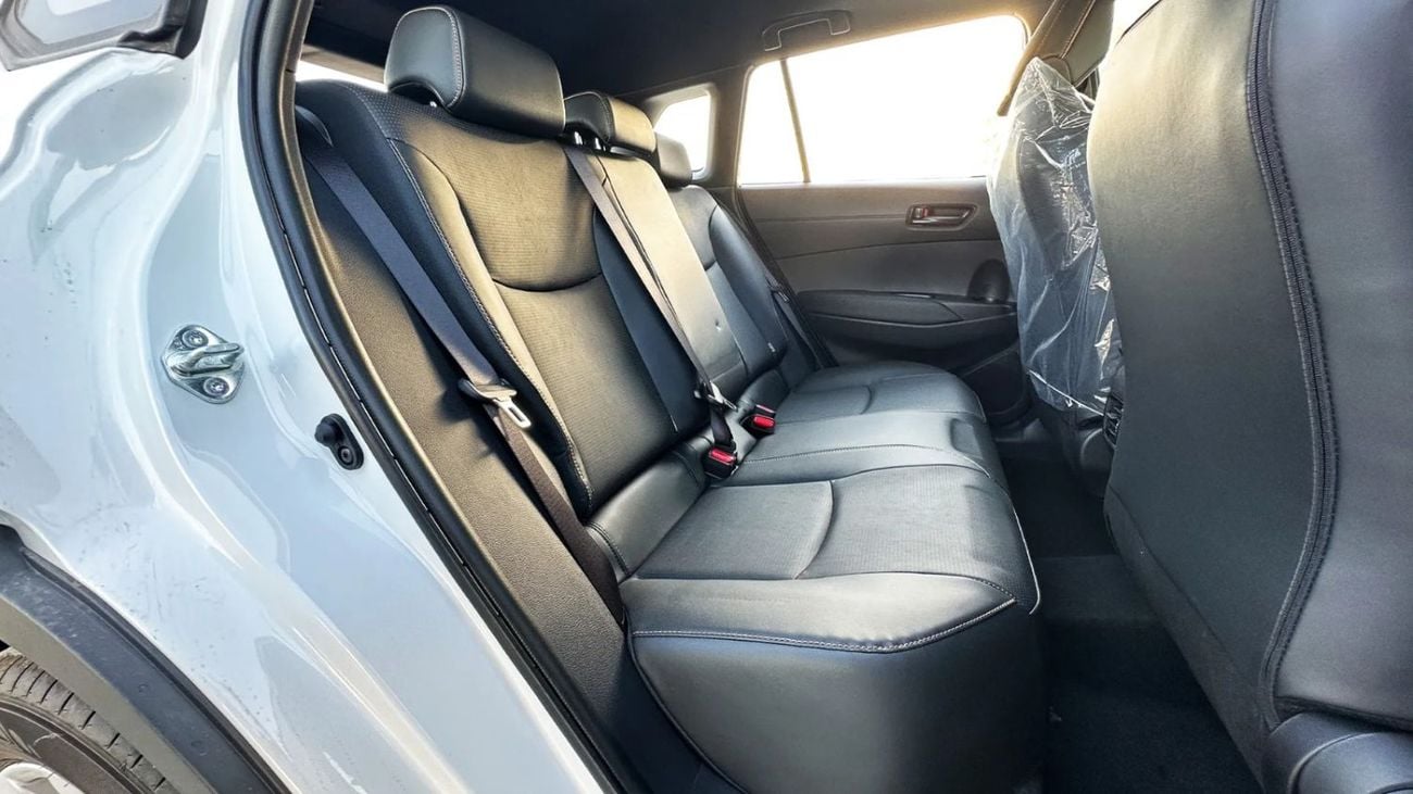 تويوتا كورولا كروس TOYOTA COROLLA CROSS 2.0 Hybrid 2026 full option Chinese