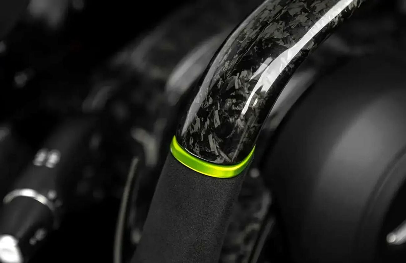 أستون مارتن فالهالا ستاندارد WARRANTY & SERVICE CONTRACT | 1 OF 999 | Q CARBON PACKS | MAGNESIUM WHEELS