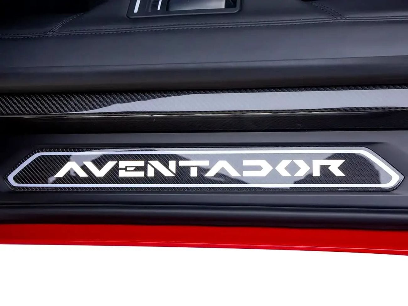 Lamborghini Aventador Roadster Roadster | GCC Spec