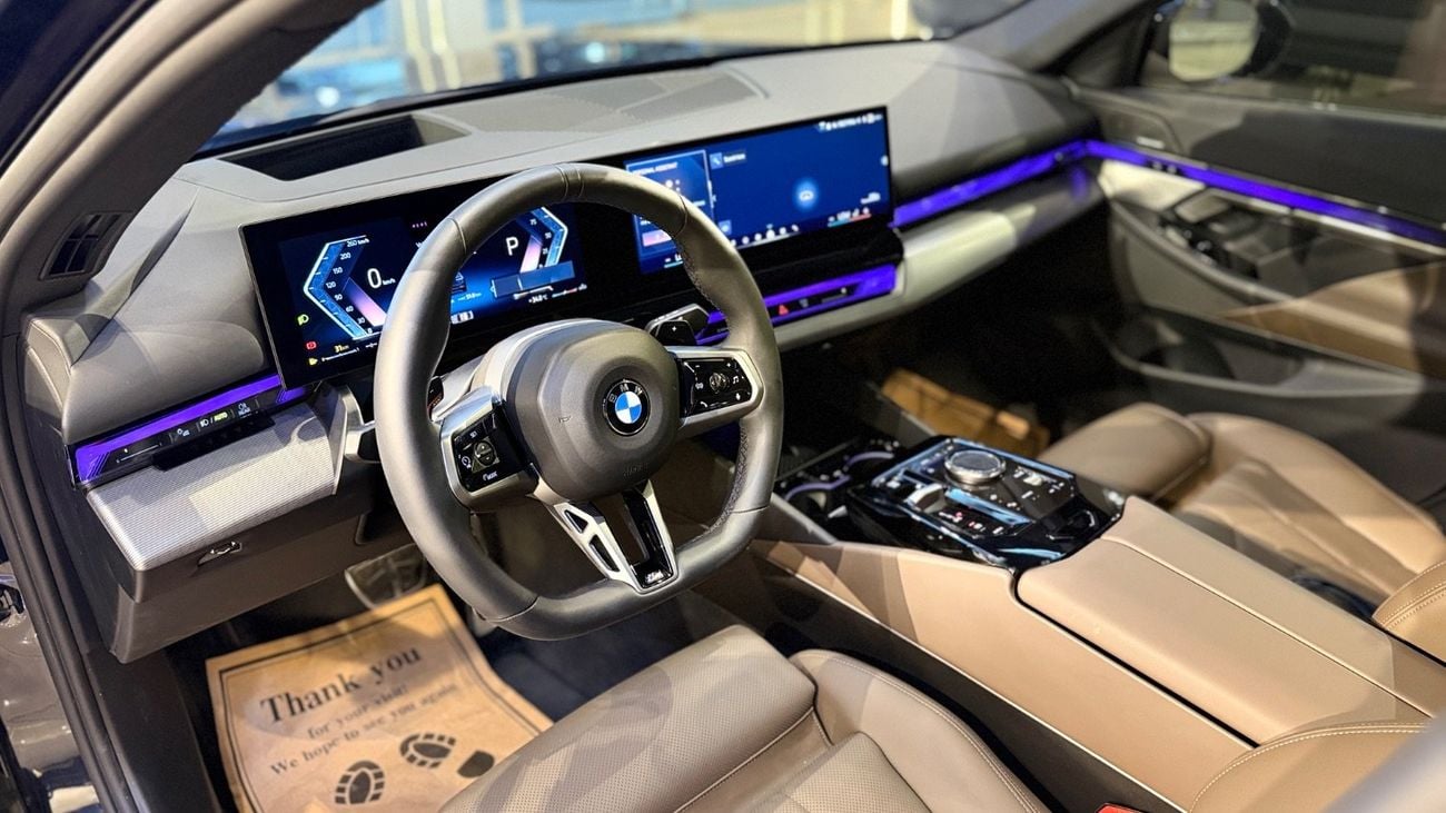 بي أم دبليو 520i M SPORT