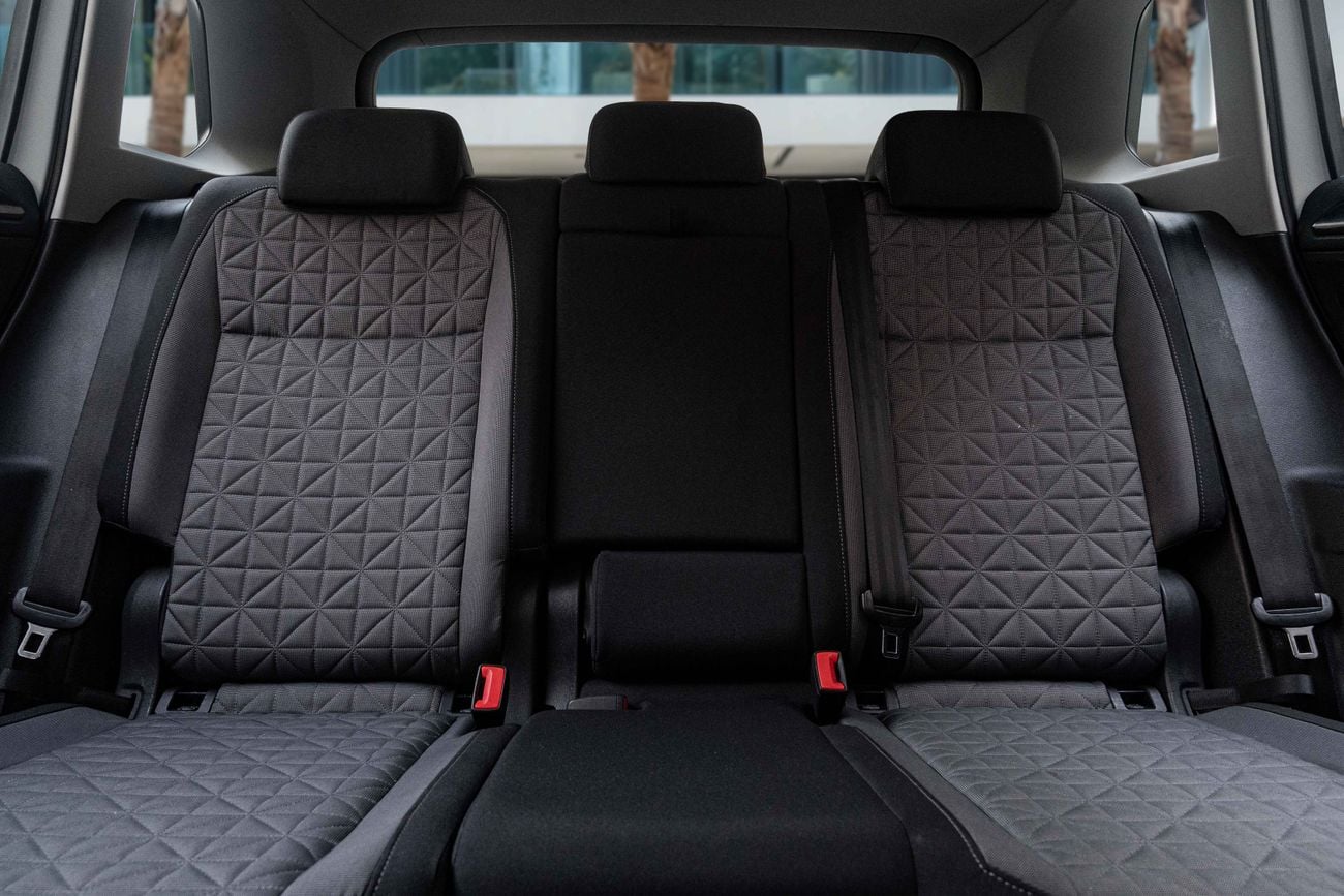 Volkswagen Tiguan Life Tiguan Life | 1,273 P.M | 0% Downpayment | Low KMs