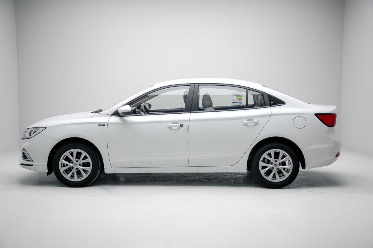 MG 5 STANDARD STD 1.5L - White Inside Beige | Export Only