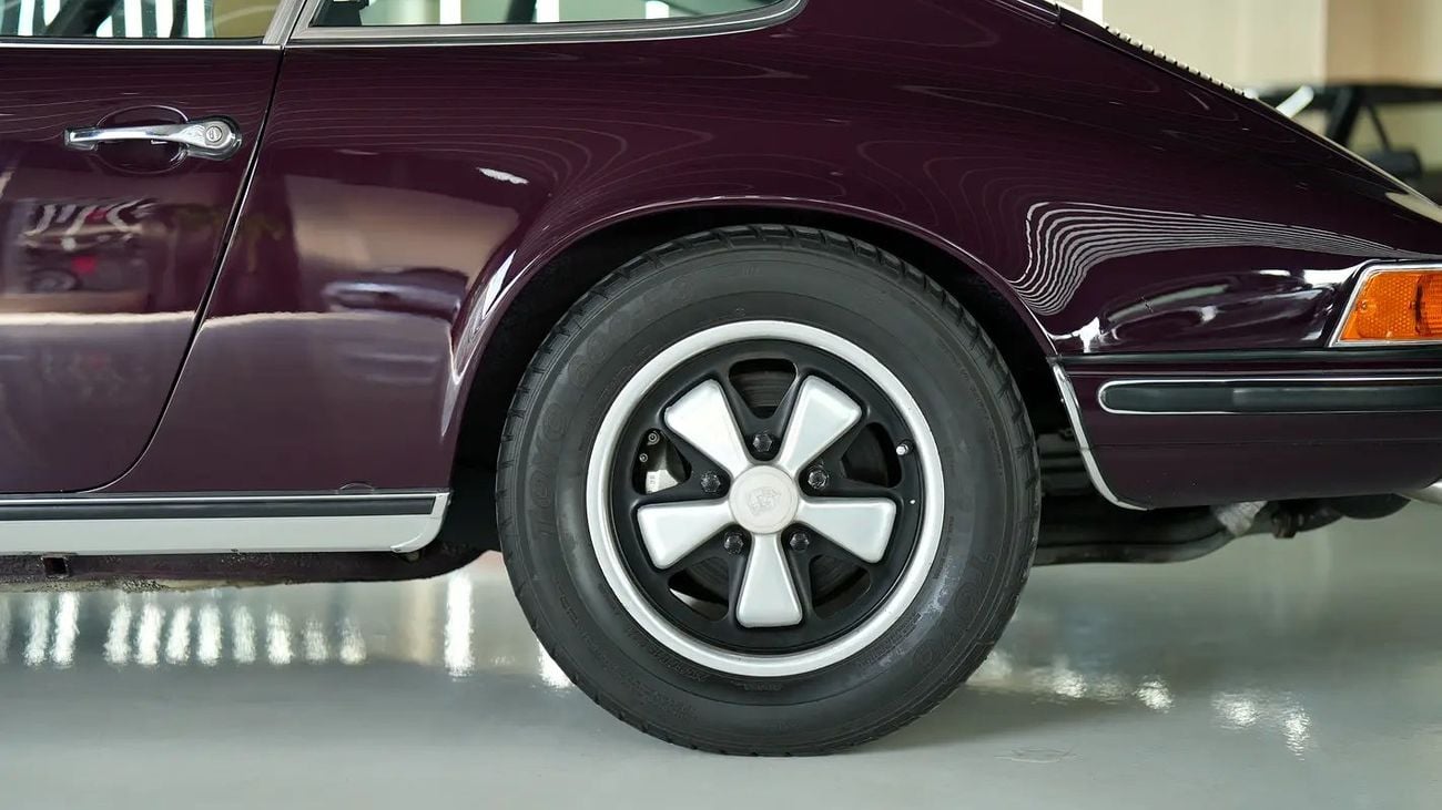 بورش 911 T | Classic European Spec | Air-Cooled Icon