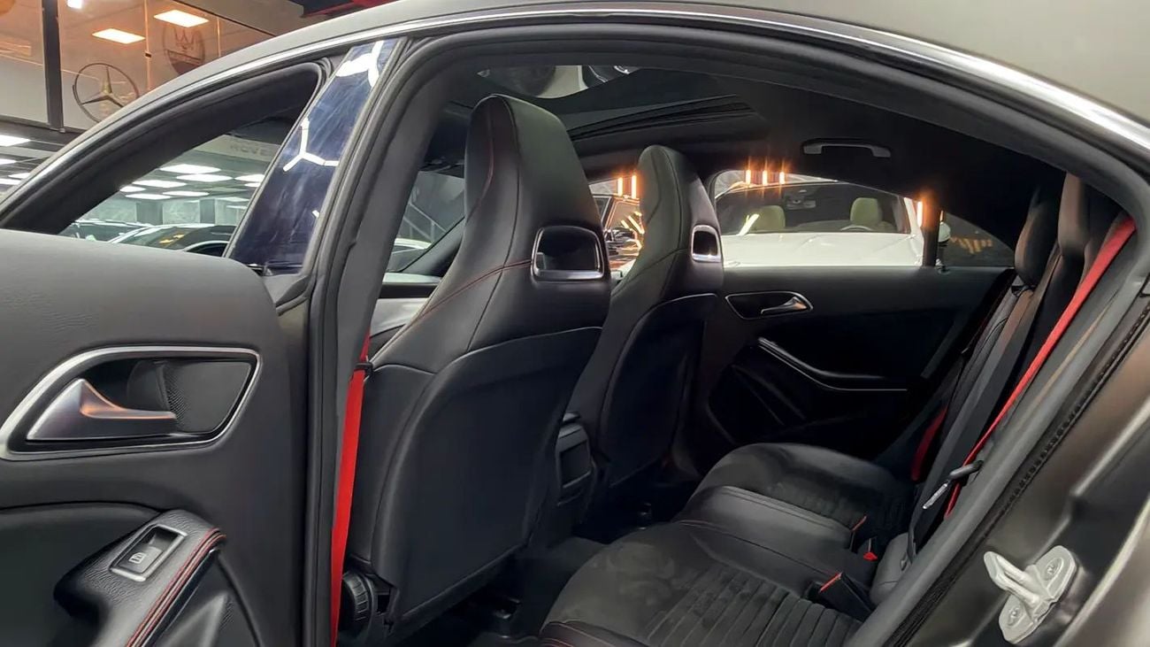 Mercedes Benz CLA250 STANDARD