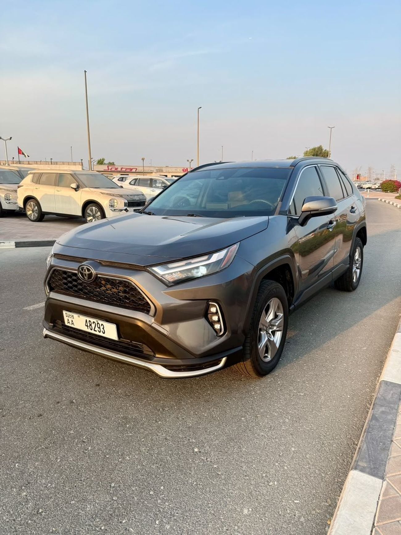 تويوتا راف ٤ XLE RAV4 XLE 4X4 AWD