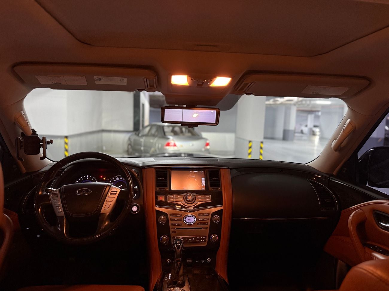Infiniti QX80 LUXE SENSORY PROACTIVE