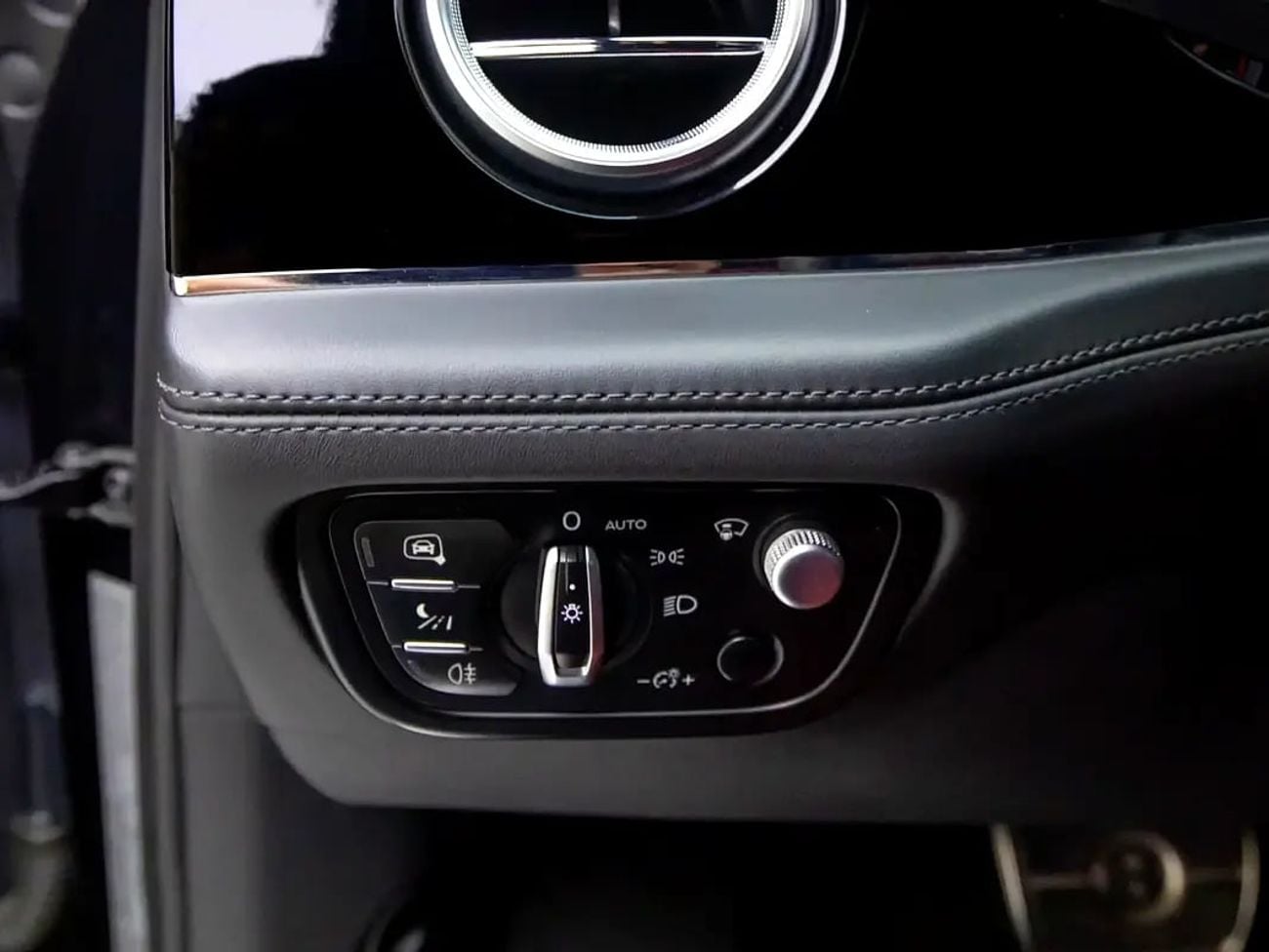 Bentley Bentayga Standard GCC Specs
