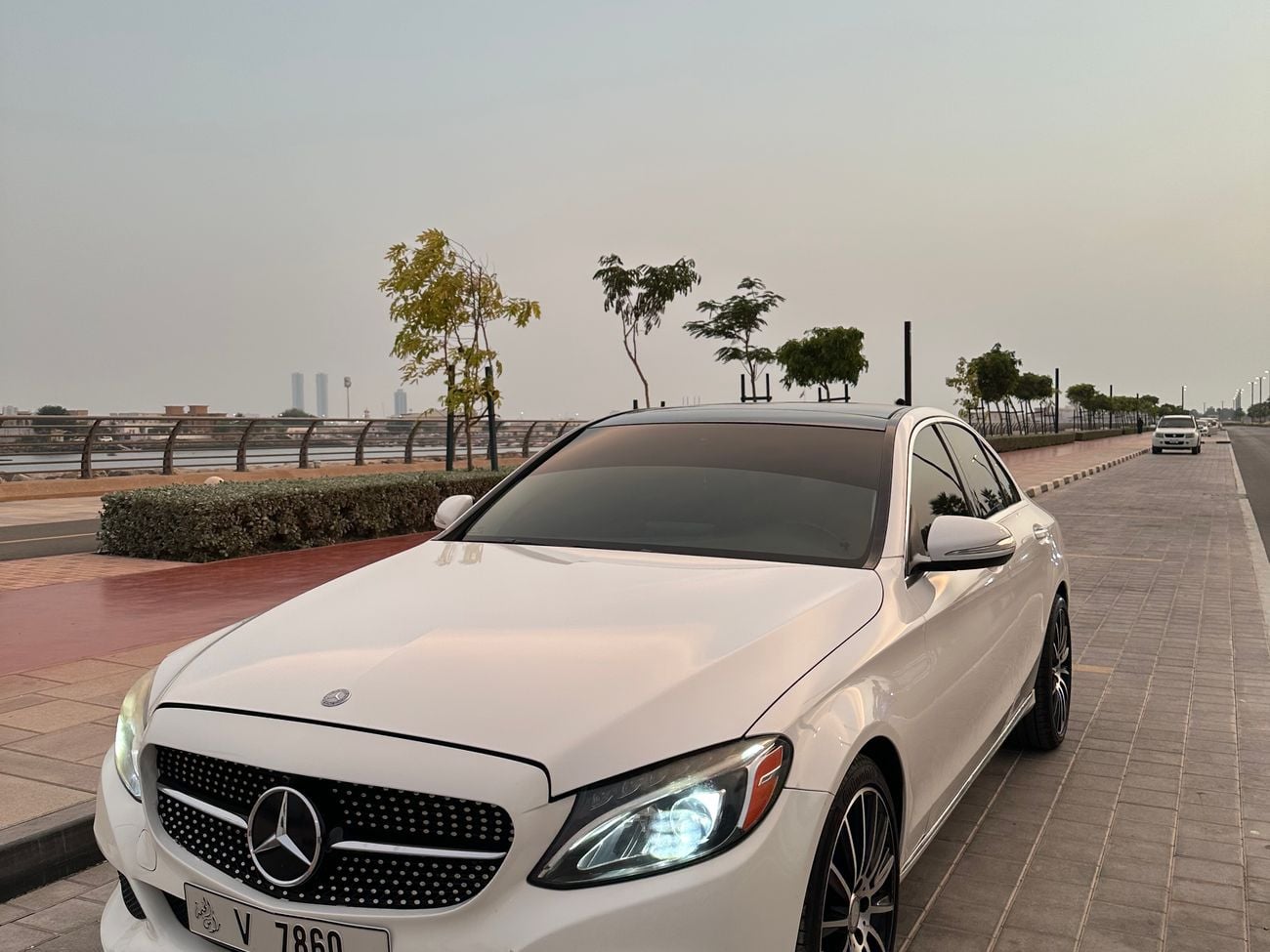 Mercedes Benz C300 STANDARD