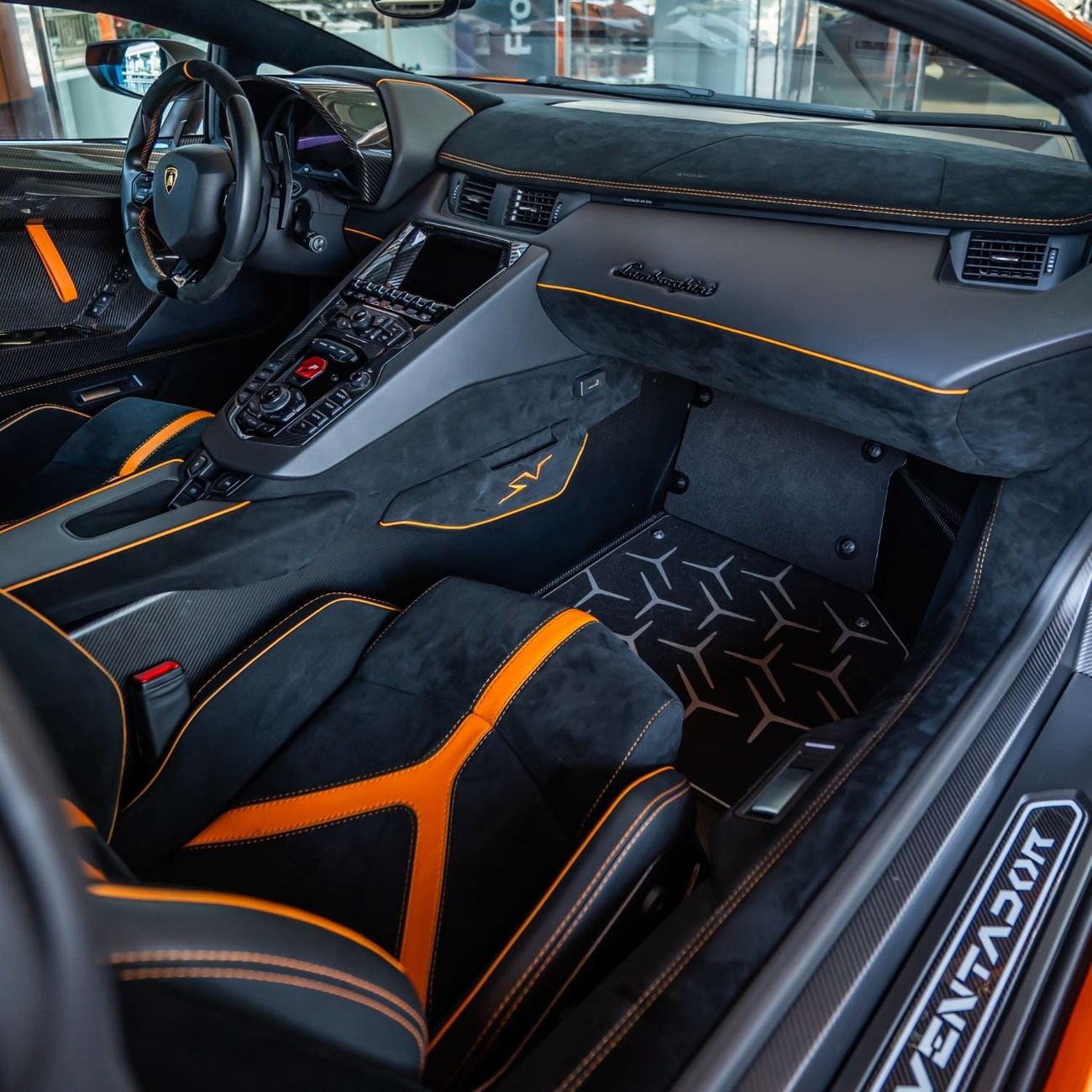 لامبورغيني أفينتادور LP 750