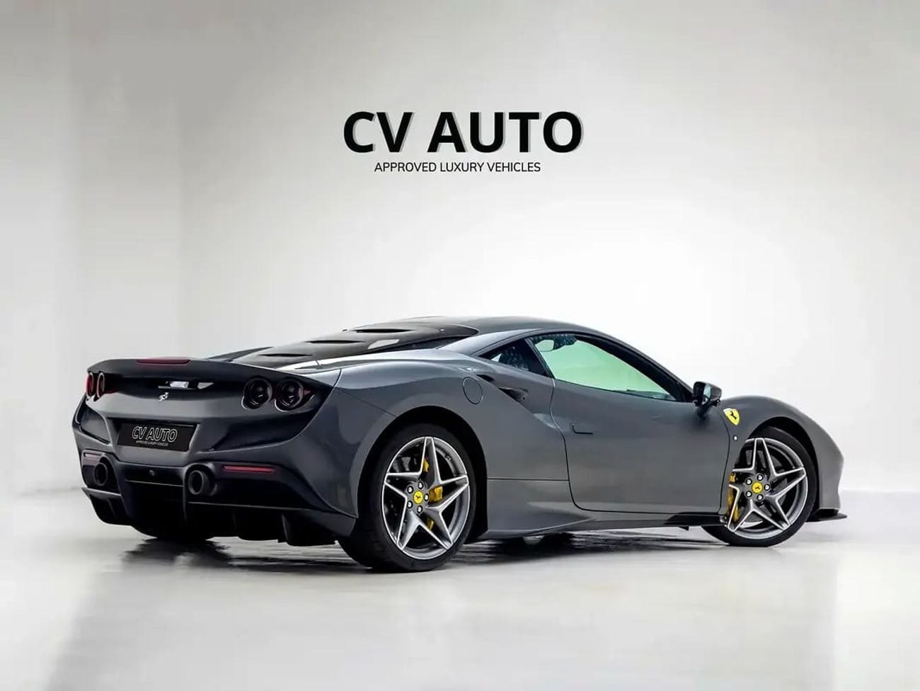 فيراري F8 تريبوتو GCC Spec | Dealer Warranty and Service Contract