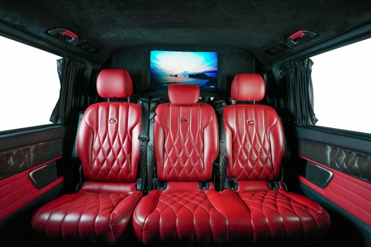 Mercedes Benz V 250 -Two Tone-GCC-Star Light System-Well Maintained