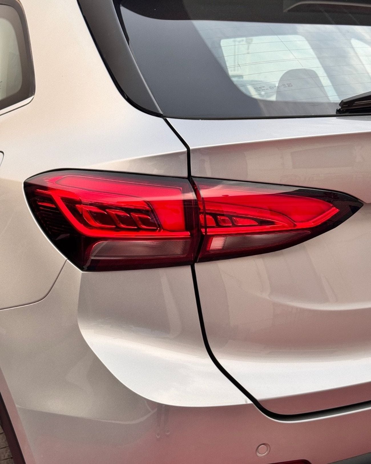 أم جي ZS LUX