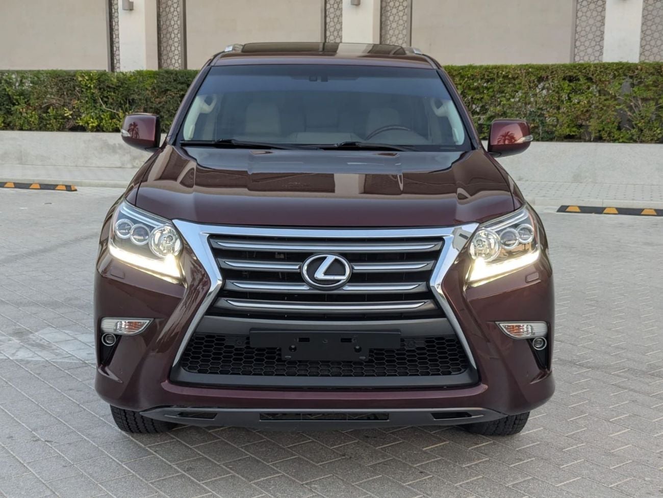 لكزس GX 460 PREMIER مواصفات خليجية، محرك V6، حالة داخلية وخارجية ممتازة