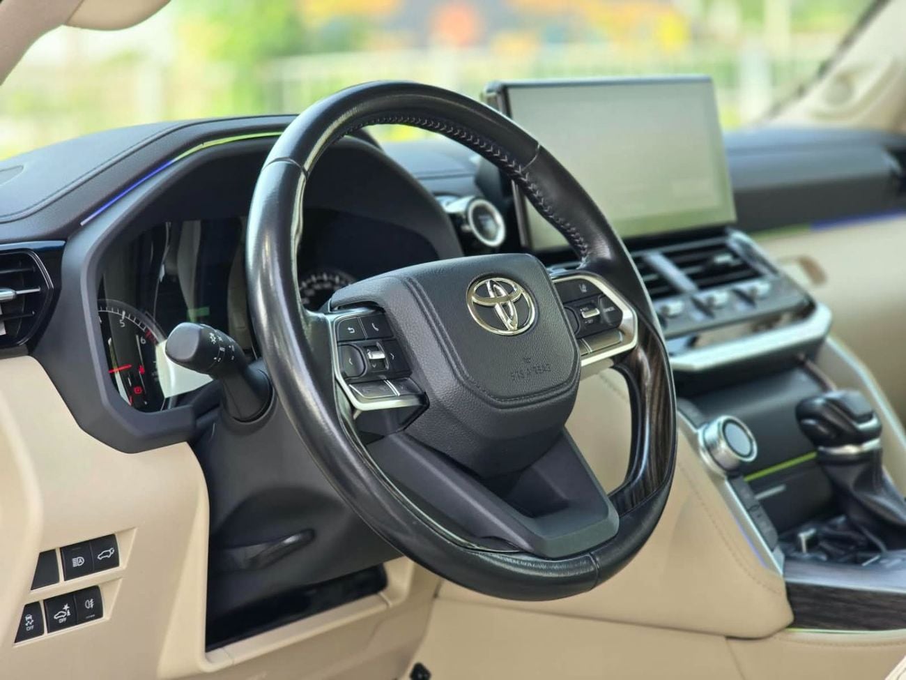 Toyota Land Cruiser VXR LUXURY 2022 GCC AL FUTTAIM SINGLE OWNER IN MINT CONDITION