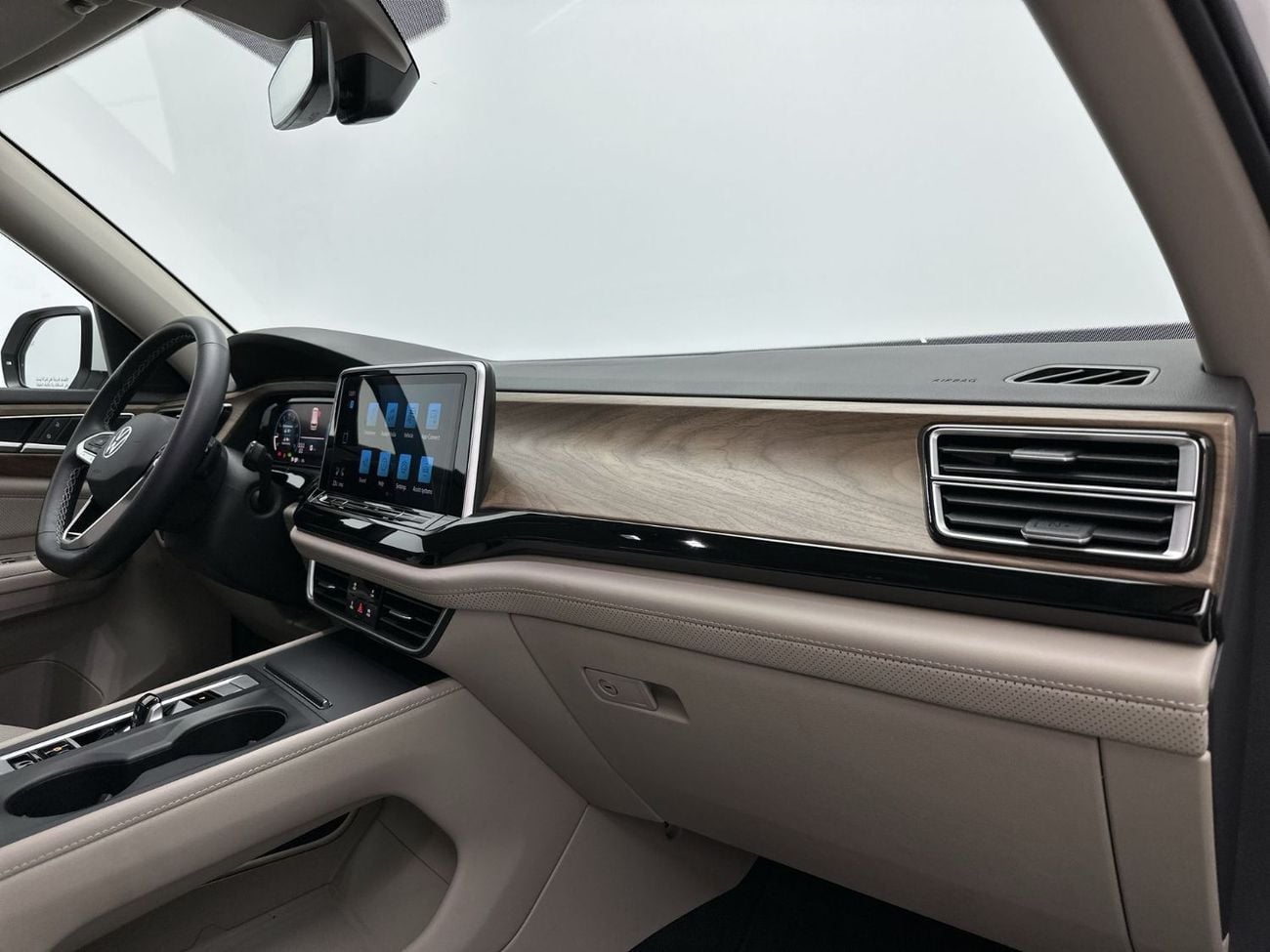 Volkswagen Teramont TRENDLINE Teramont 2L | UPGRADED Leather Seats | GCC Spec | VW Certified