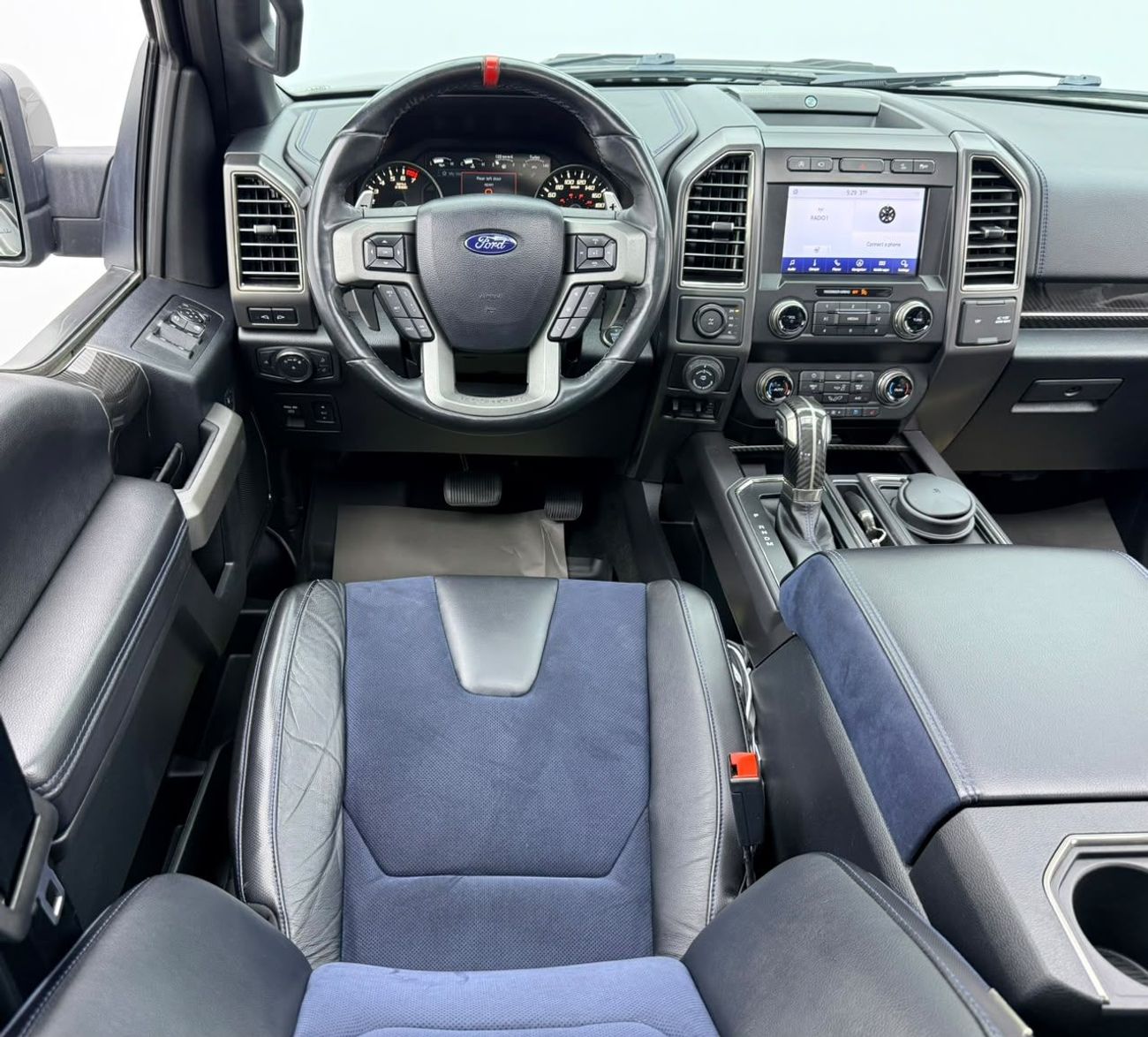 Ford F-150 RAPTOR CREW CAB MID 2020 Ford F150 Raptor, Warranty, Full Service History, Carbon Fiber Interior, Fully Loaded, GCC