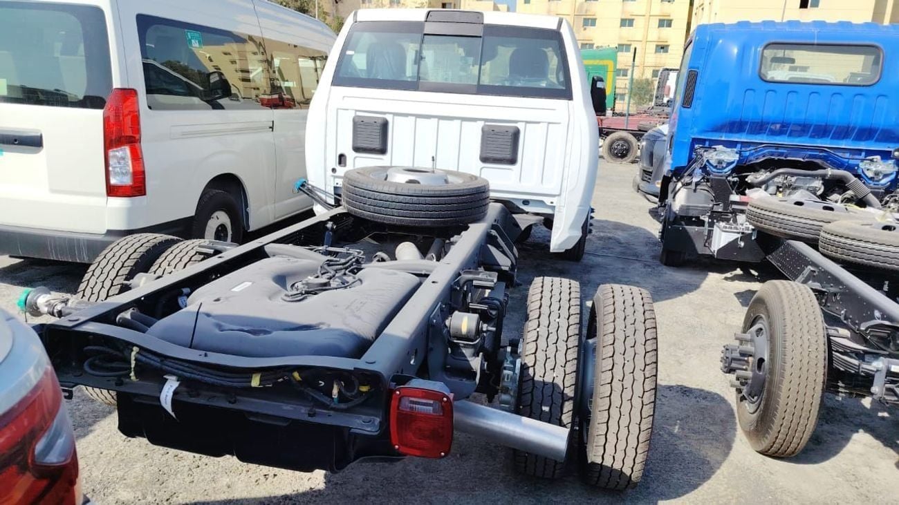 رام 5500 CHASSIS 6.7L TURBODIESEL AUTOMATIC TRANSMISSION ( ONLY FOR RE- EXPORT )