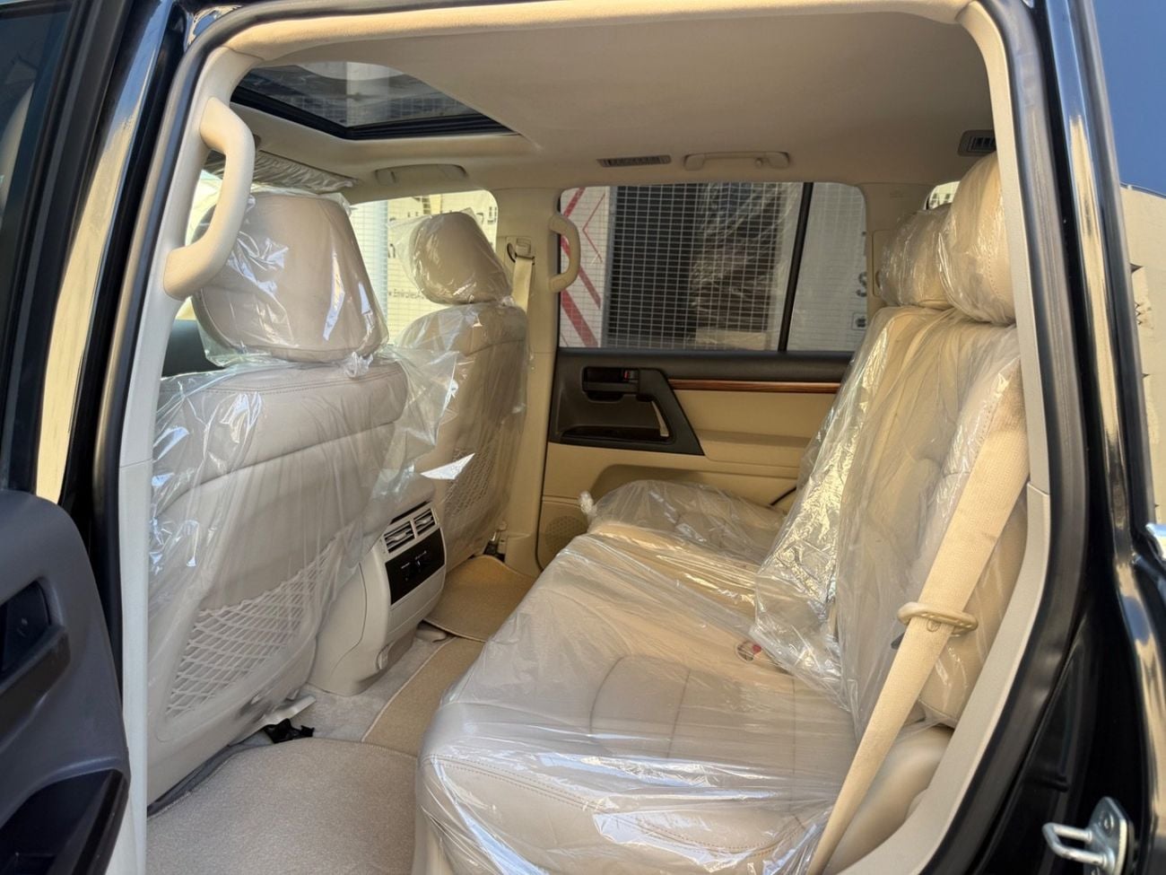 Toyota Land Cruiser GXR 2018 V8/4.6 SHAPE CHANGED NEW KIT 2026