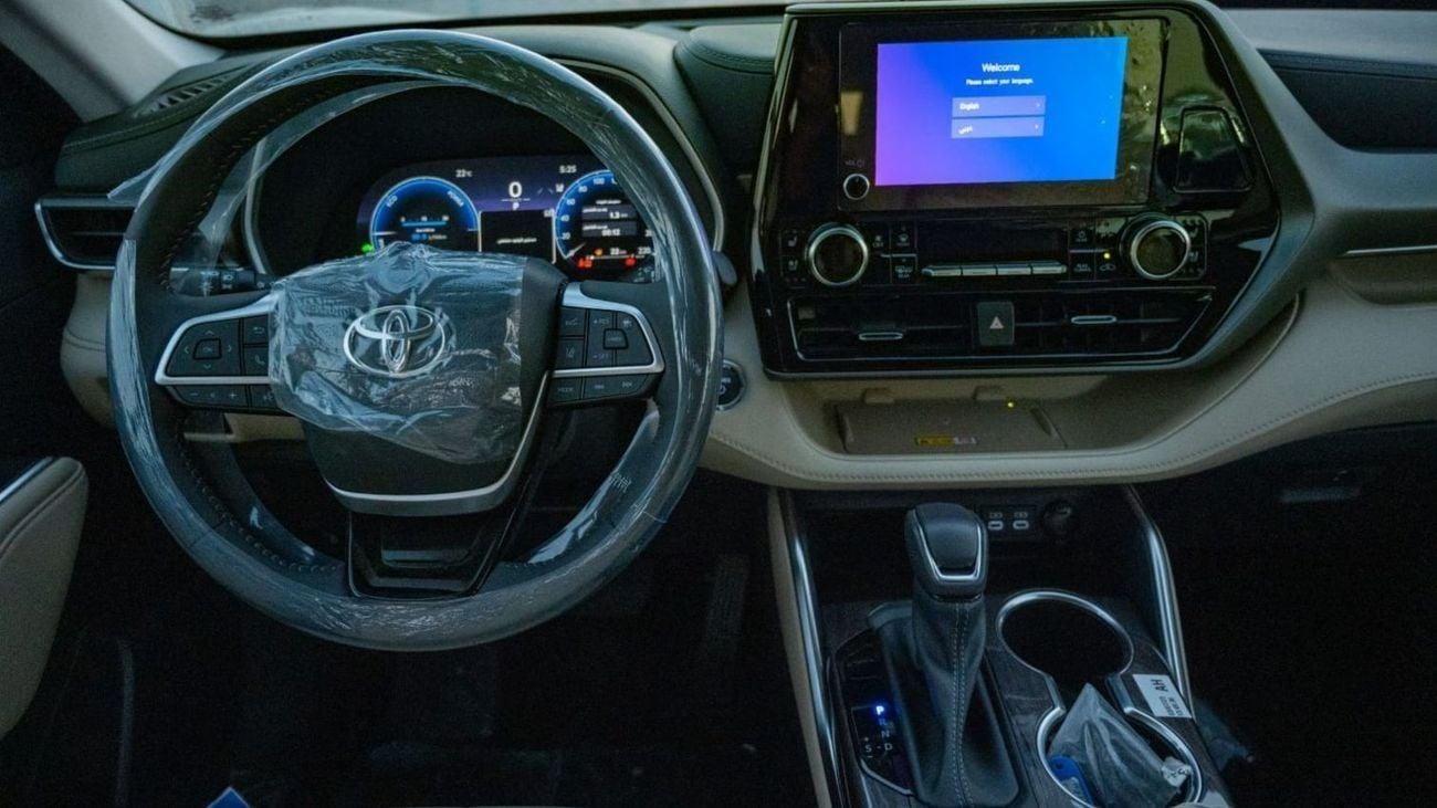 Toyota Highlander LTD HEV 2.5L Hybrid | Automatic | SUV/Crossover | All Wheel Drive | 7 Seats | 4 Door