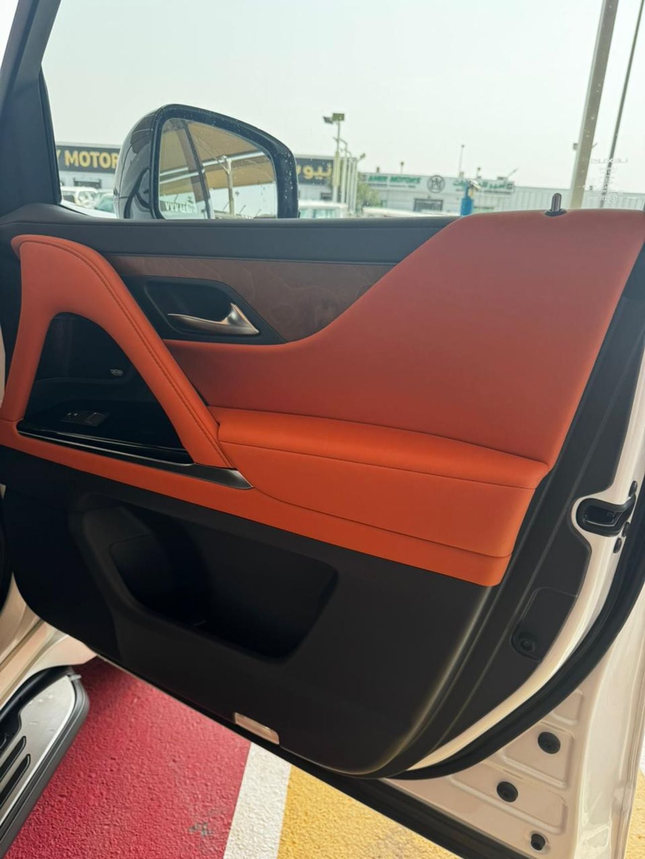 لكزس LX 700h VIP لكزس LX700h VIP كورو