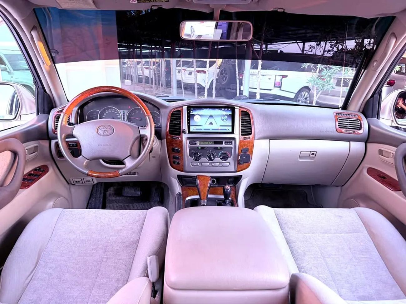 Toyota Land Cruiser لاند كروزر موديل GXR بحالة ممتازة GXR GCC Specs
