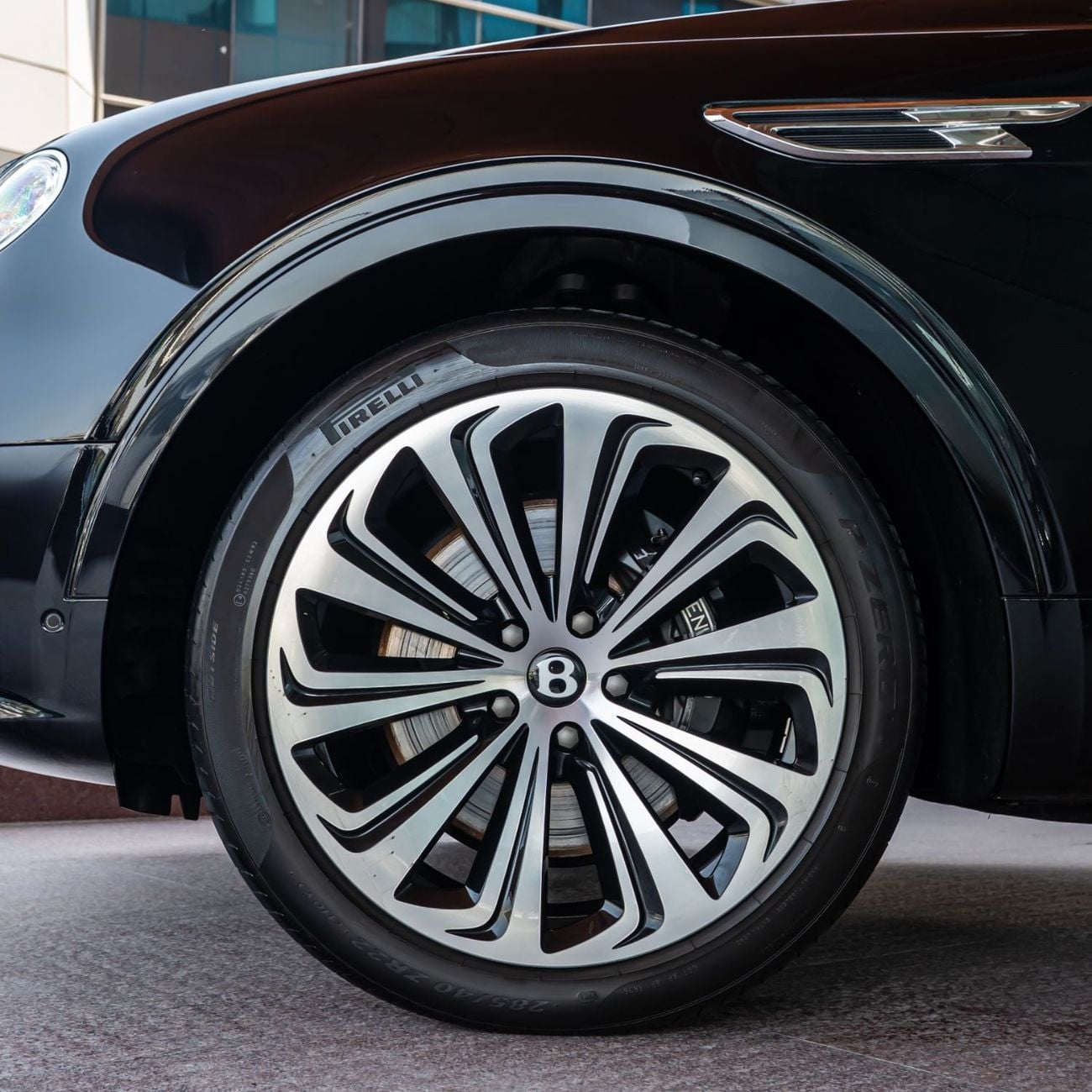 Bentley Bentayga FIRST EDITION 2021 BENTLEY BENTAYGA V8 DONE 19,000KM