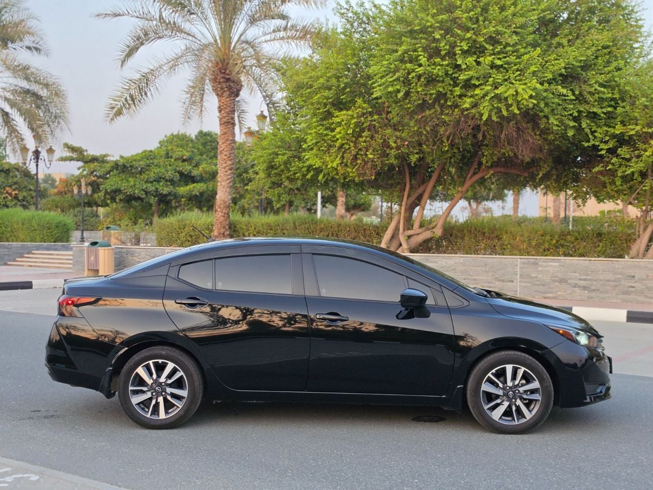 Nissan Versa STANDARD