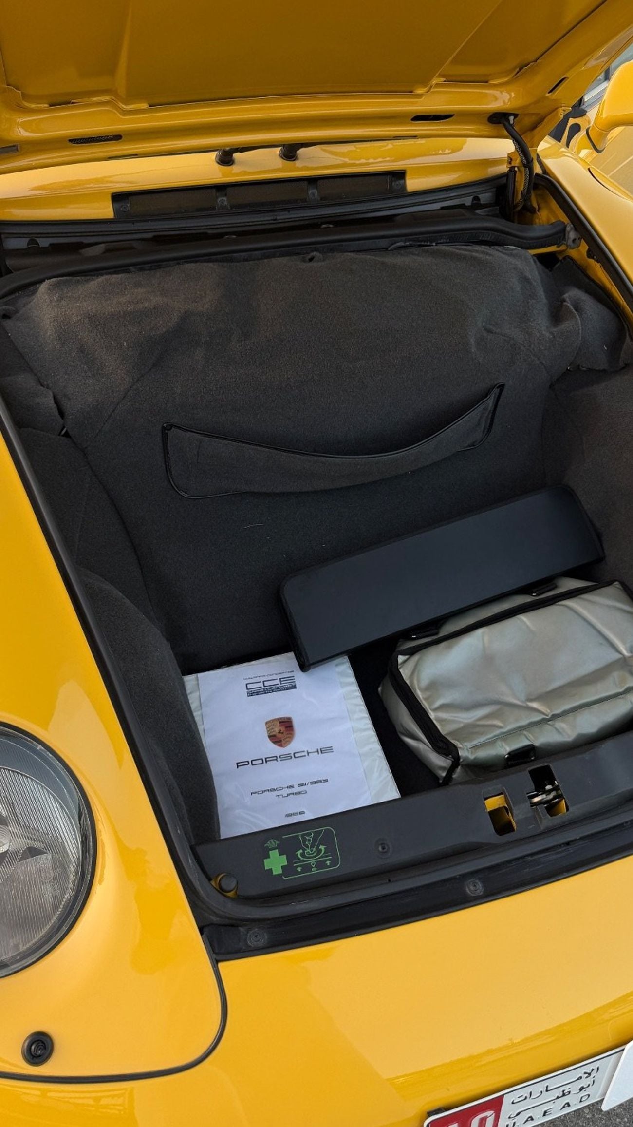 Porsche 911 CARRERA