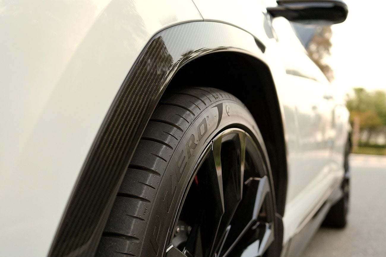 لامبورغيني اوروس STANDARD