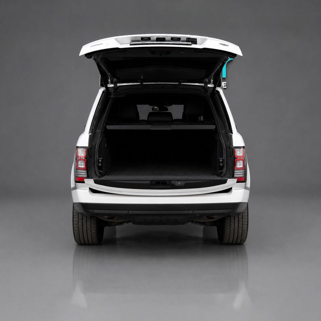Land Rover Range Rover HSE AED 6,004 P.M • 0% Downpayment • Range Rover HSE • 1 Year Warranty