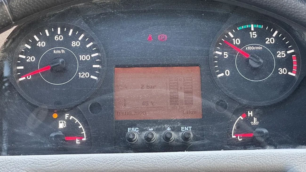 ايشر سكاي لاين برو 3008H EICHER/LHD SKYLINE PRO/EICB1 65 STR 20.15 Staff Bus (D) EBS HVAC 65S HHR MT-E3