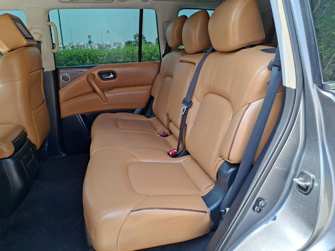 Nissan Patrol LE PLATINUM Nissan patrol model 2015 full option