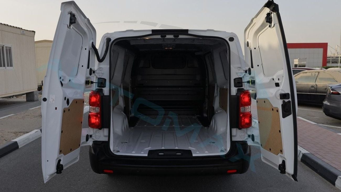 سيتروين جمبي 145 L3 2026CARGO VAN 2.0T HDI GCC 0Km With 5 Years Or 100,000 Km Warranty At Official Dealer