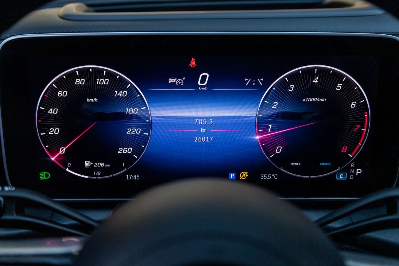 مرسيدس بنز GLC 200 بريميوم بلس مرسيدس بنز GLC200 كوبيه 4MATIC موديل 2024 بقوانين مجلس التعاون الخليجي | ضمان الوكالة | عقد صيانة