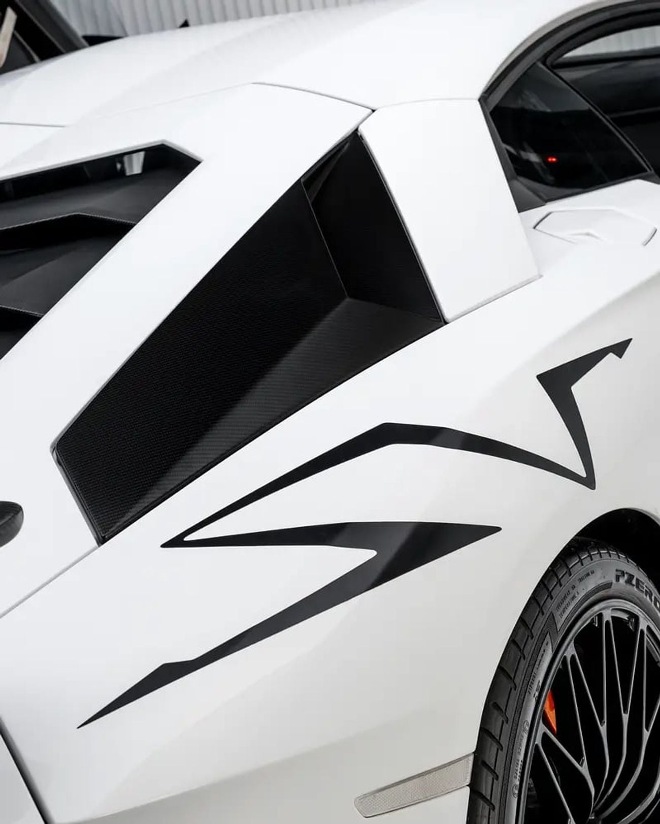 Lamborghini Aventador SV COUPE