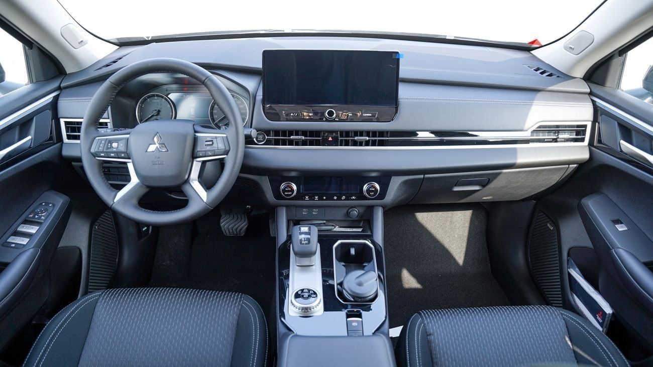 Mitsubishi Outlander GLX MIDLINE Brand New 2026 Mitsubishi Outlander (G10) 2.5L 7-Seater SUV GCC – Export Only