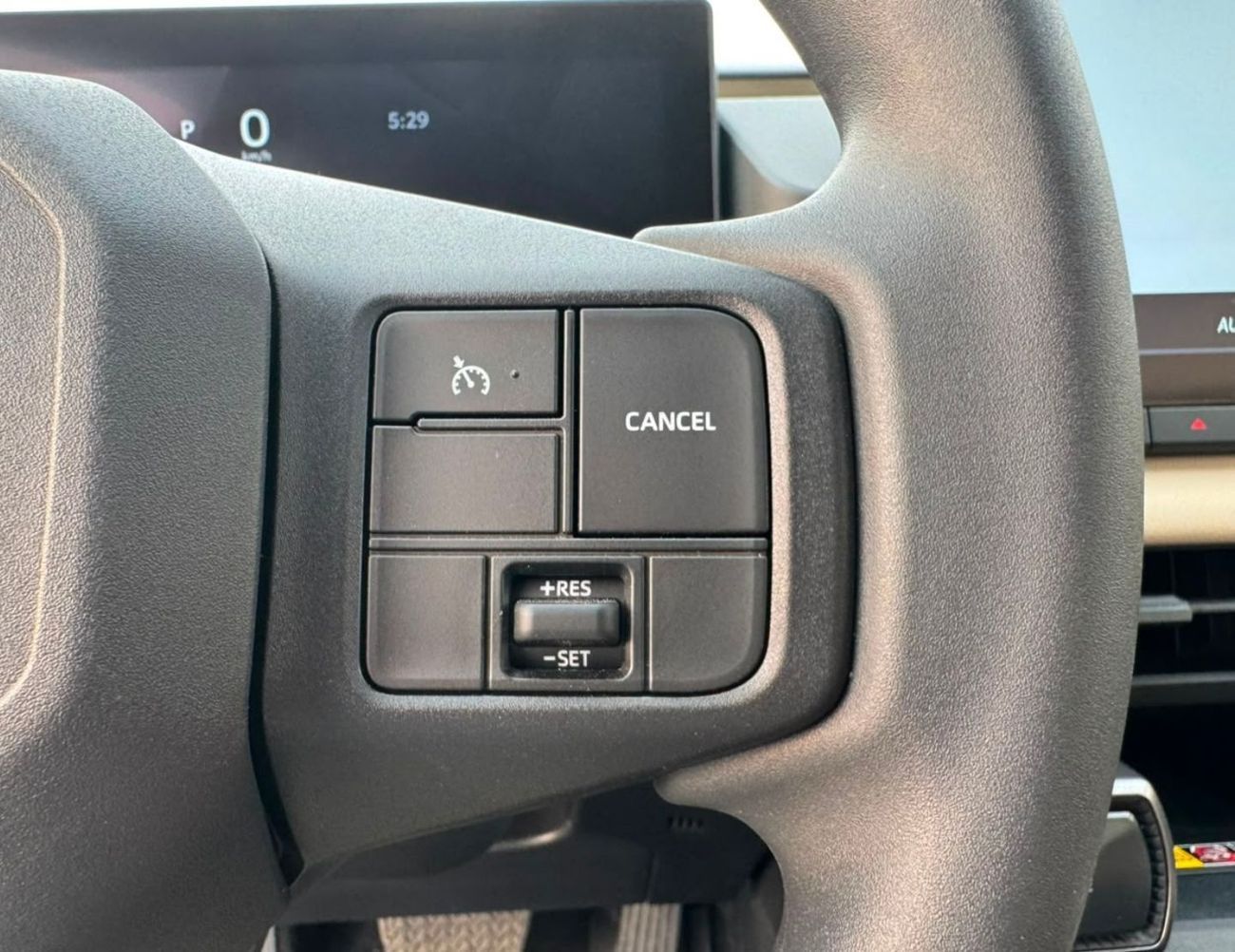 Toyota RAV4 XLE-G MID OPTION || 2.0L PETROL V4 / SUNROOF / DRIVER PWR SEAT / DVD+REAR CAMERA (CODE # RVPXLEO)