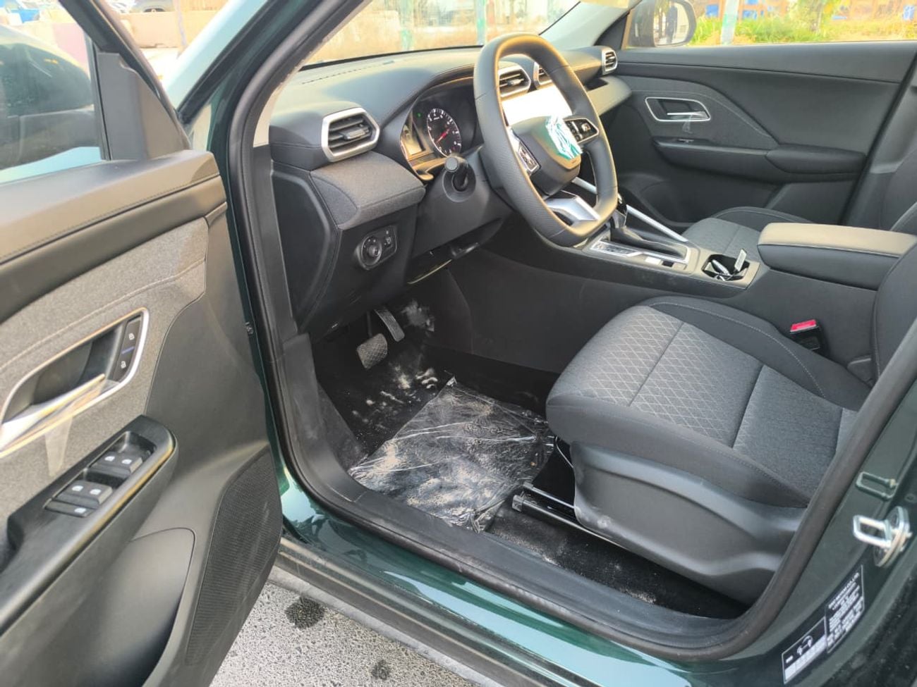 MG ZS STANDARD MG ZS 1.5L Standard GCC Specs 2026