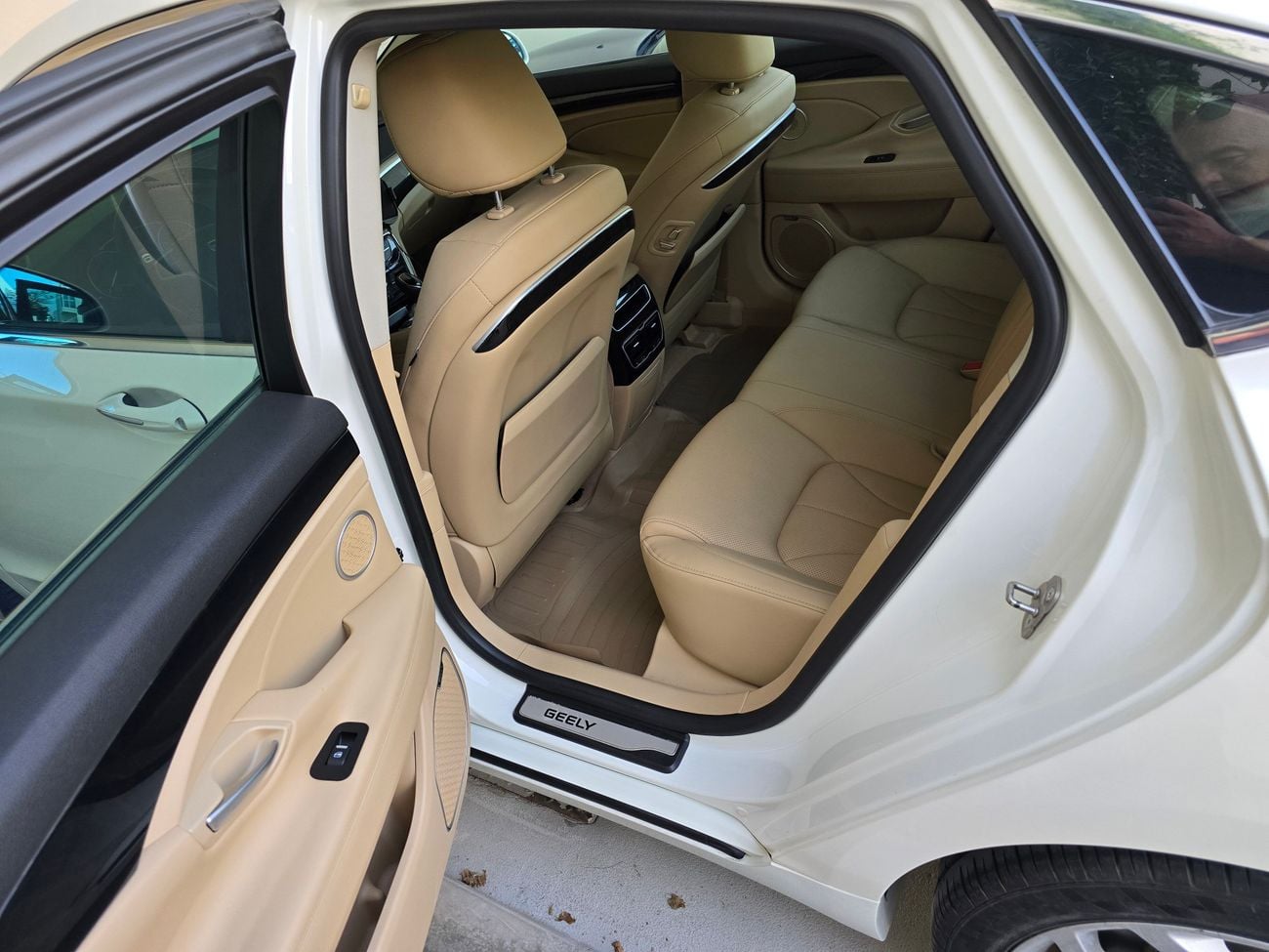 Geely Emgrand GT Elegance, 3.5 V6