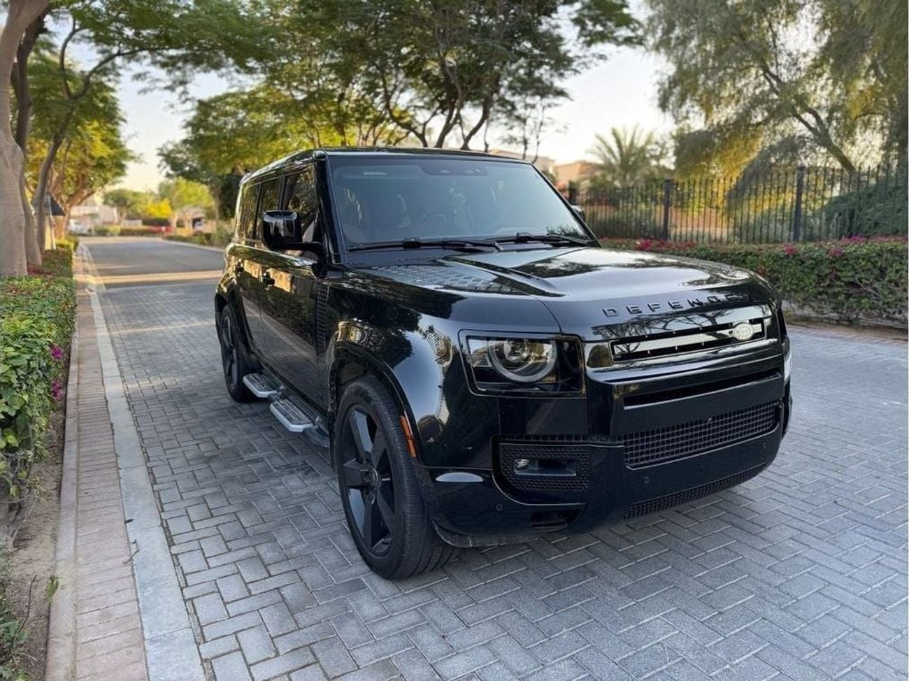 Land Rover Defender P525 110